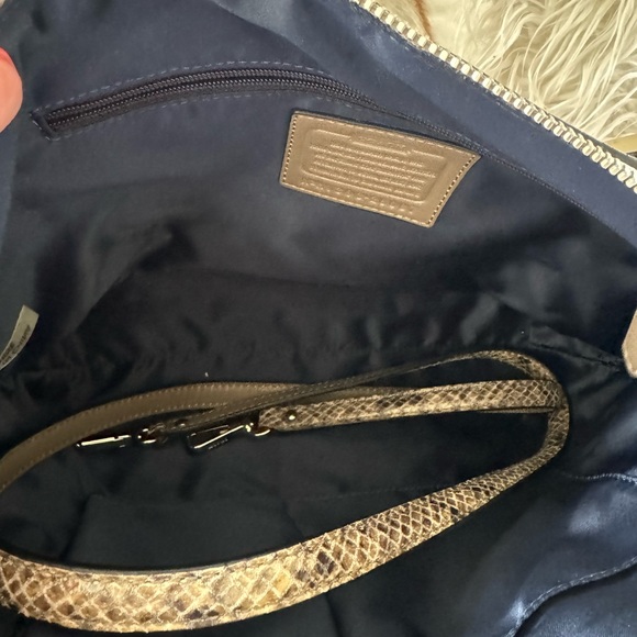 Coach snake skin bag - Picture 2 of 2